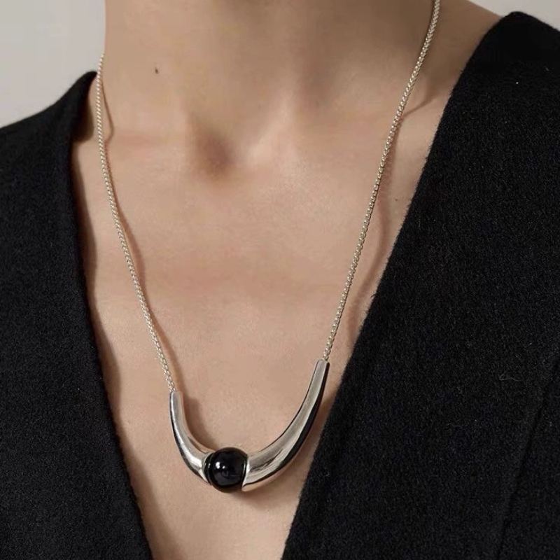 Copper Plated Bright Silver Black Agate Necklace