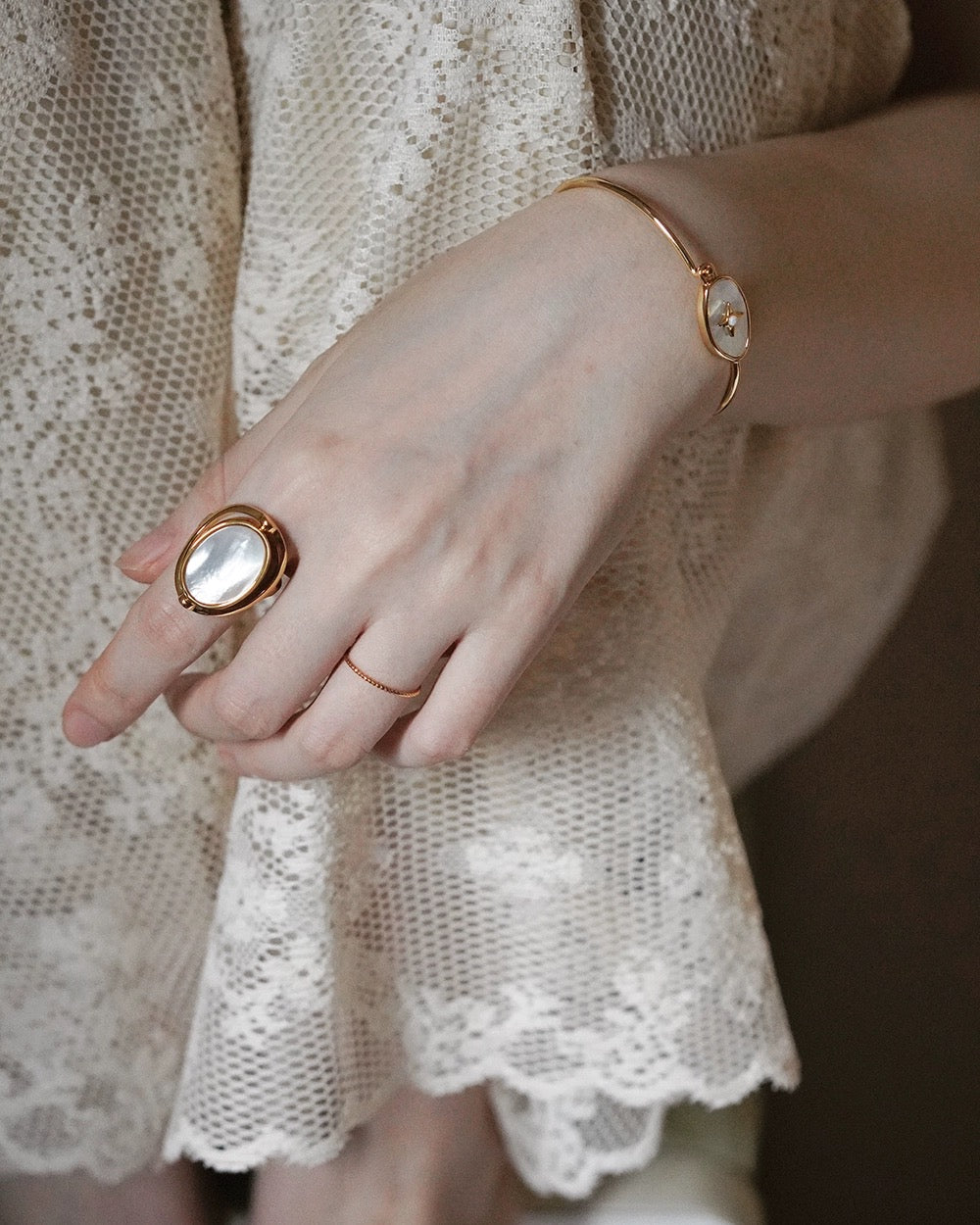 Reversible Swivel Fritillary Brass Gilding Ring