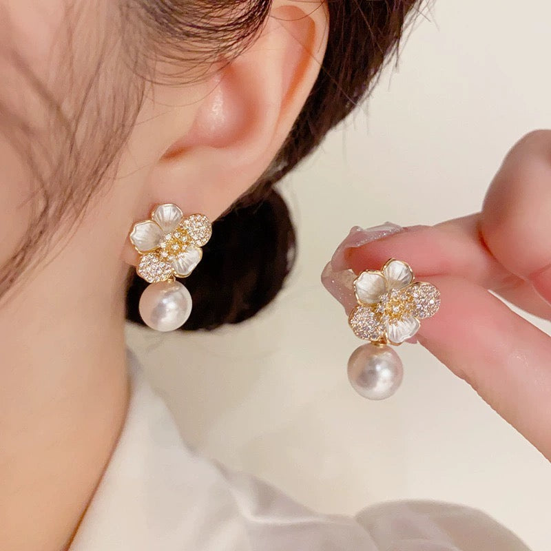 S925 Sterling Silver Needle Flower Artificial Pearl Earrings